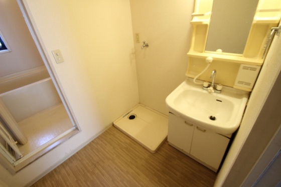 ファミーユ阿品 B棟