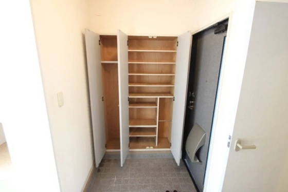 ファミーユ阿品 B棟