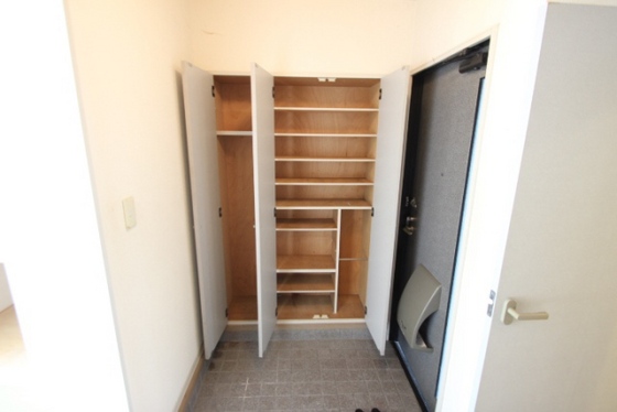 ファミーユ阿品 B棟