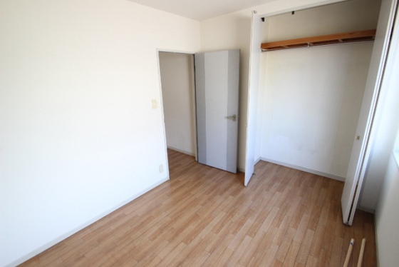 ファミーユ阿品 B棟