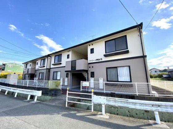 ファミーユ阿品 B棟