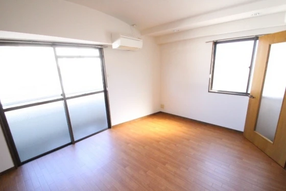 リライアンス牛田