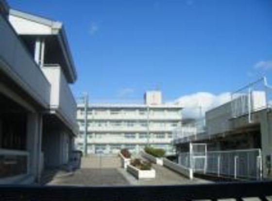 シャーメゾンつかさ B棟