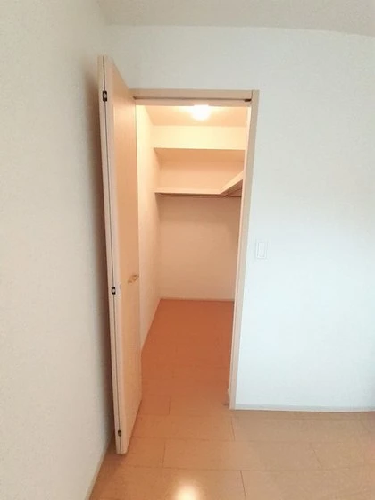 アンヴィーニュ