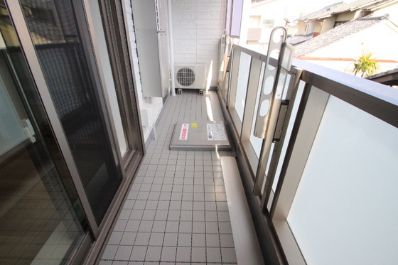 アズール庚午北