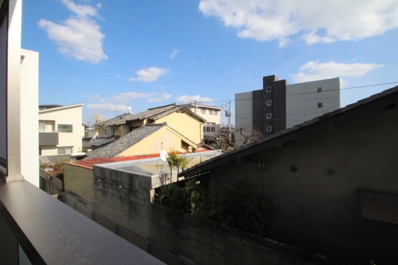 アズール庚午北