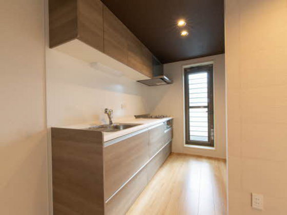 アズール庚午北