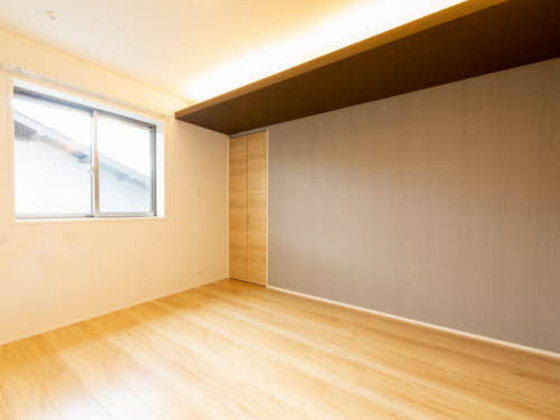 アズール庚午北