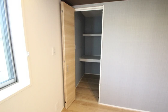 アズール庚午北