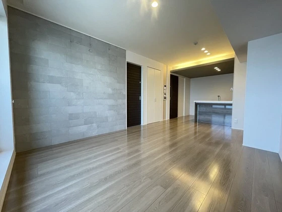 アズール庚午北