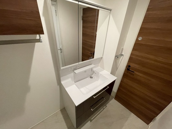 アズール庚午北