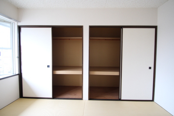 ファミーユサトウ B