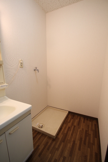 ファミーユサトウ B