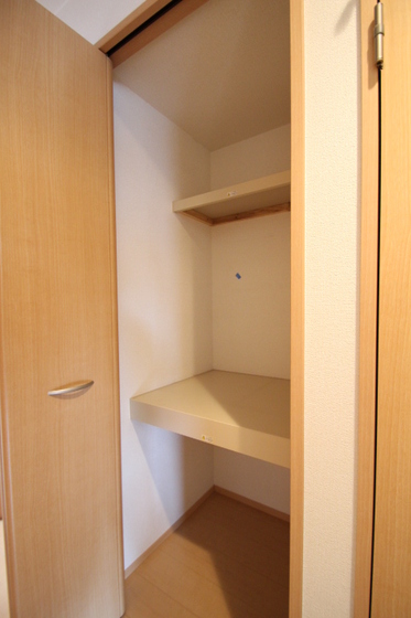 モダンコート鳴下 A棟