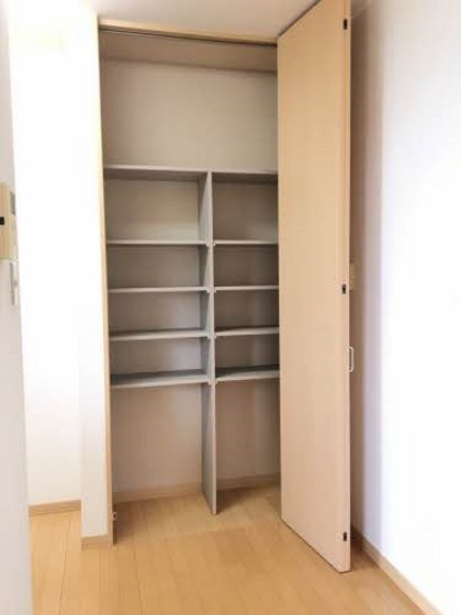 シャーメゾンフェリス 弐番館