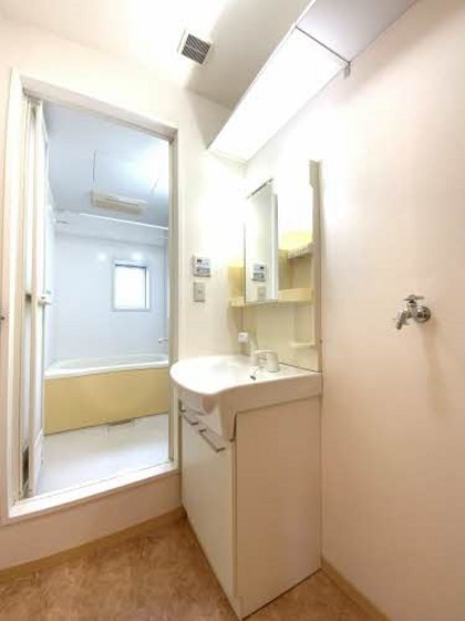 ラ・ヴィータ平井 弐番館