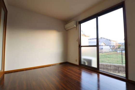 クリエカーサ B棟