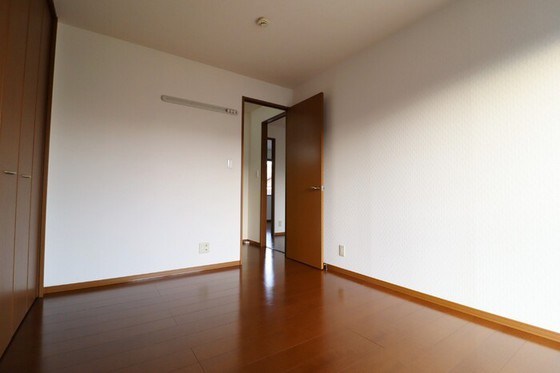 クリエカーサ B棟