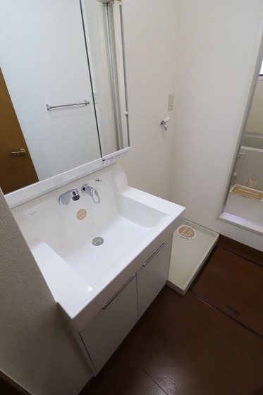 クリエカーサ B棟