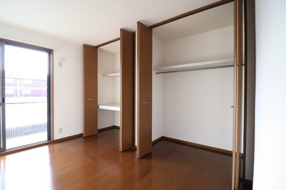 クリエカーサ B棟