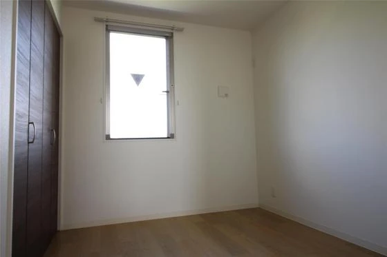 グランフルール庭瀬 B