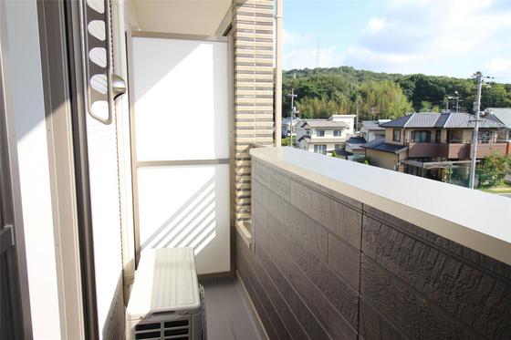 グランフルール庭瀬 B