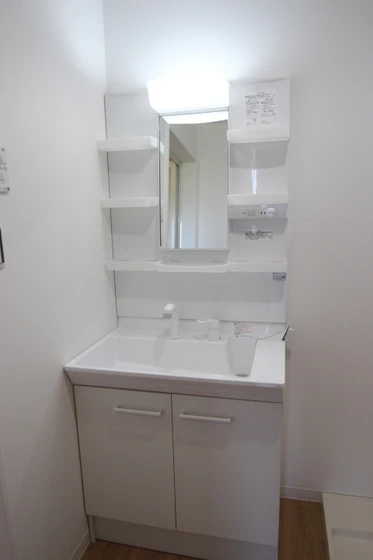 グランフルール庭瀬 B