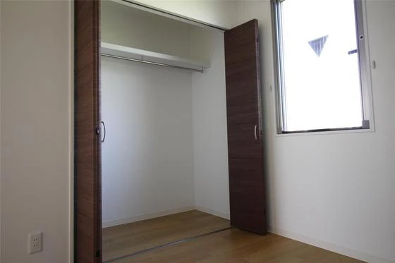 グランフルール庭瀬 B