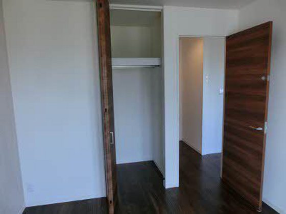 サリアンコート川田