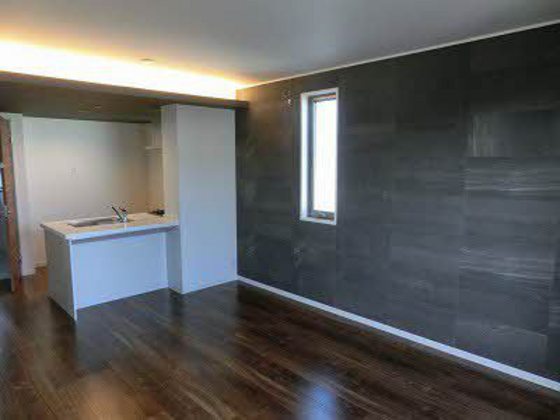 サリアンコート川田