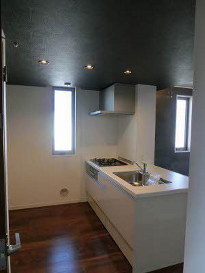 サリアンコート川田