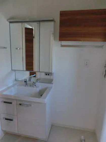 サリアンコート川田