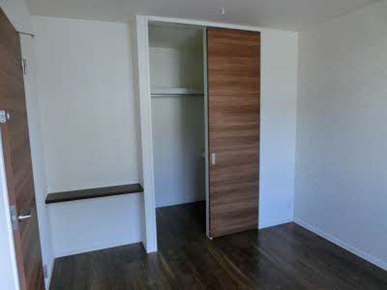 サリアンコート川田