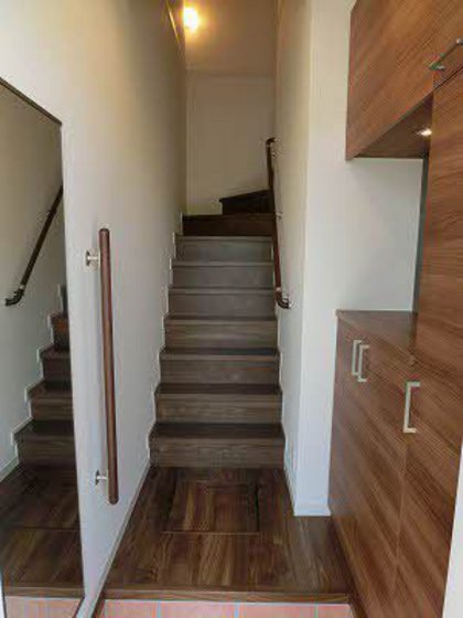 サリアンコート川田