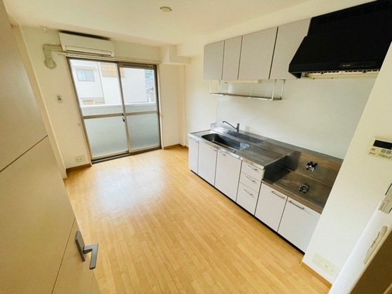 フォブール佐々木