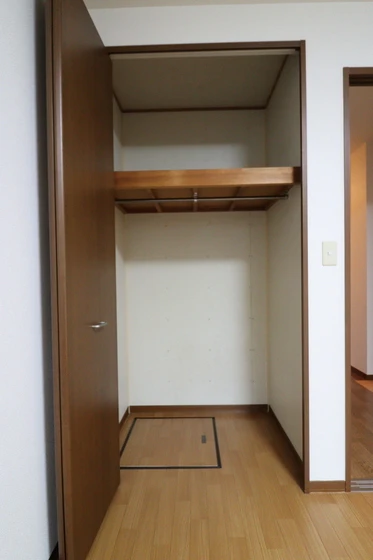 セフィラ久保田 C