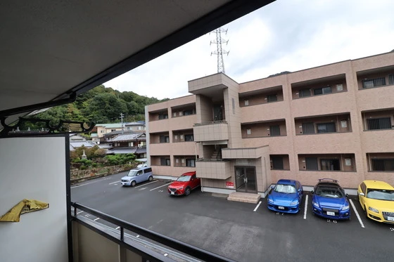 セジュール高志B