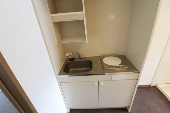 セジュール高志B