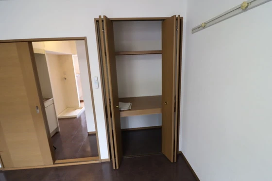 セジュール高志B