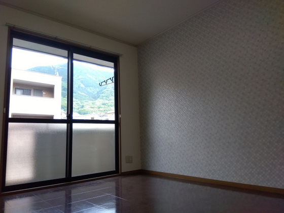 セジュール高志B