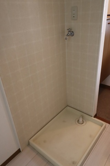 セジュール高志B