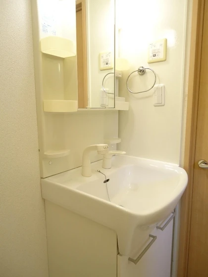 ローズコートHATAKA C棟