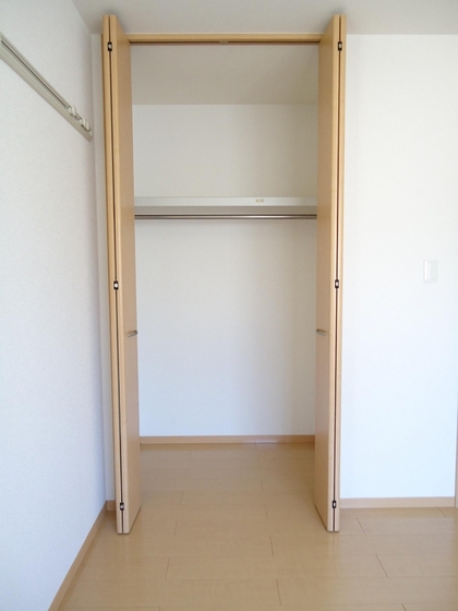 ローズコートHATAKA C棟