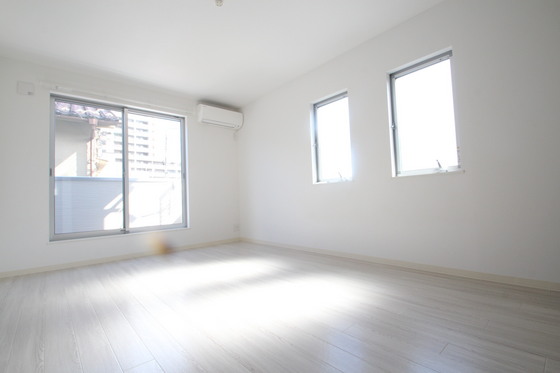 レユシール中山中町