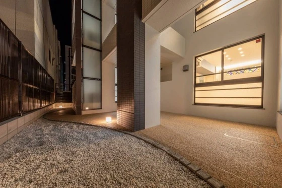 The MODERN 奉還町