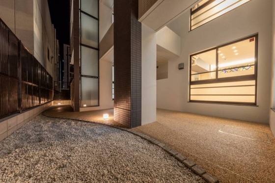 The MODERN 奉還町