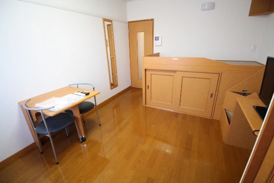 レオパレスレーブシャト-