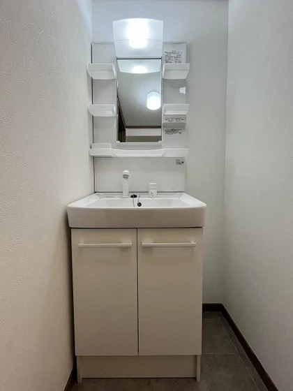 えの宮郵便局ビル