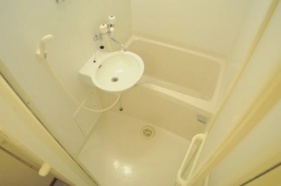 レオパレス西原