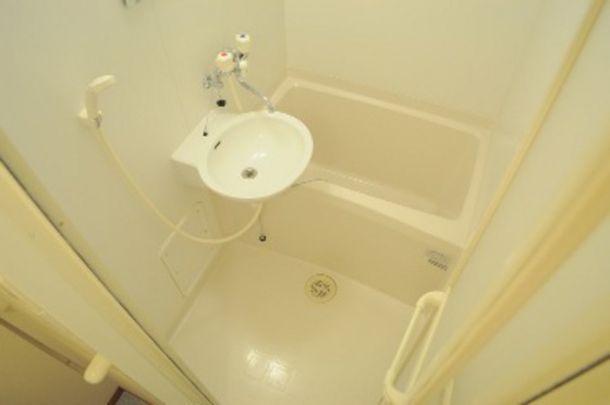 レオパレス西原